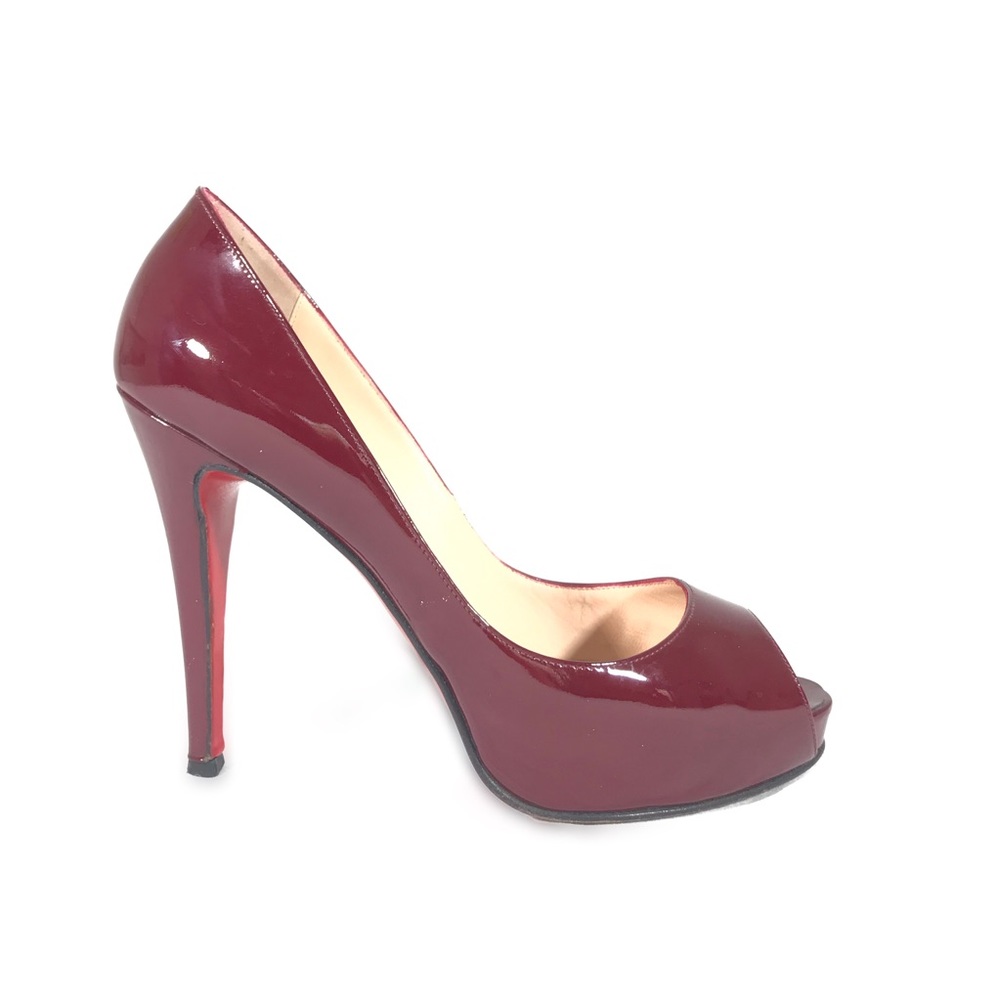 Christian Louboutin very prive patent leather 38.5